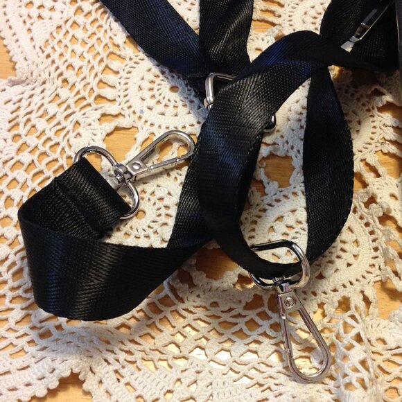 Clear bag with strap and inner zip pocket - Picture 3 of 5